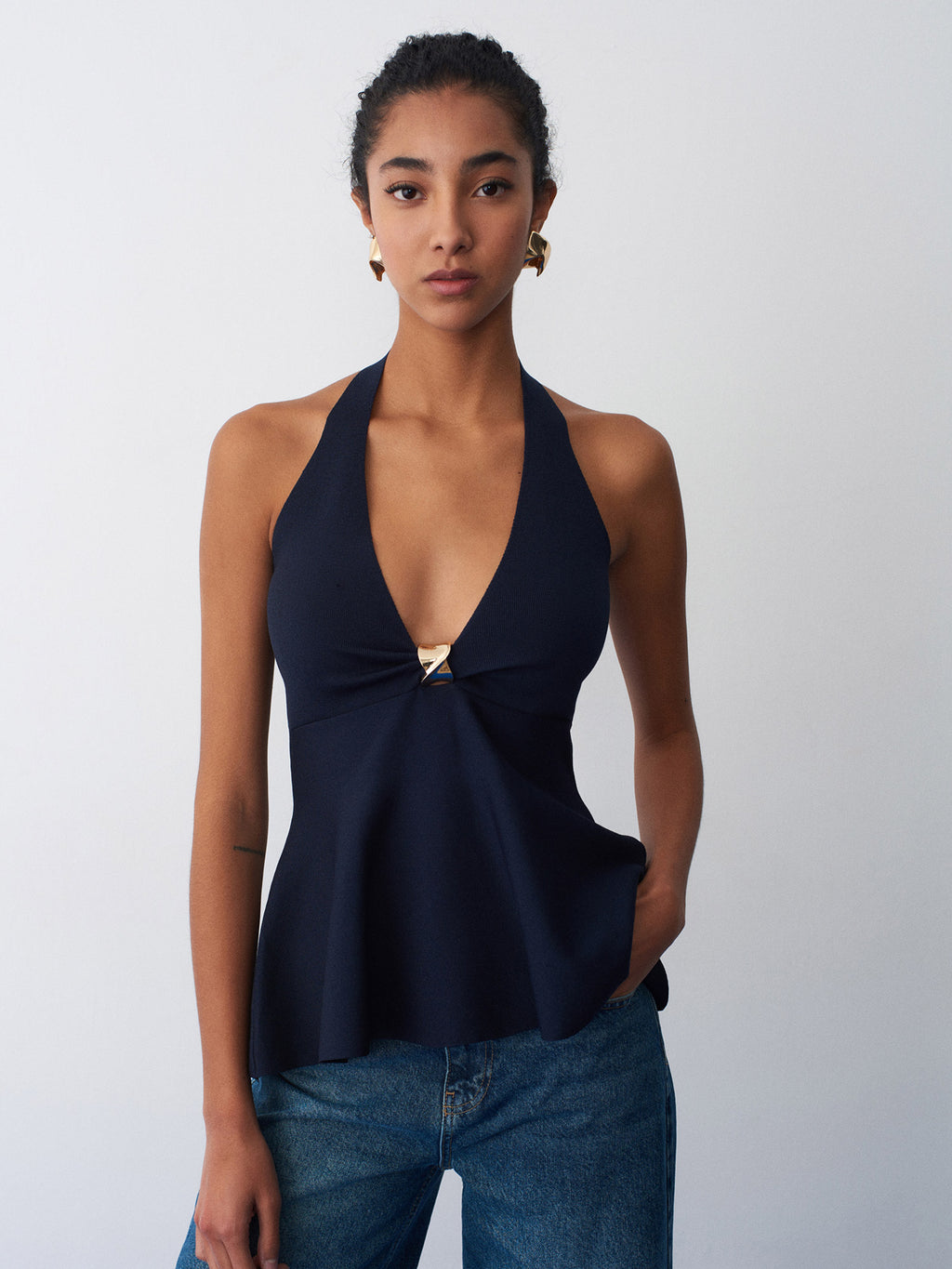 Peplumtopp i Stickat med Halterneck – Mörk Marinblå