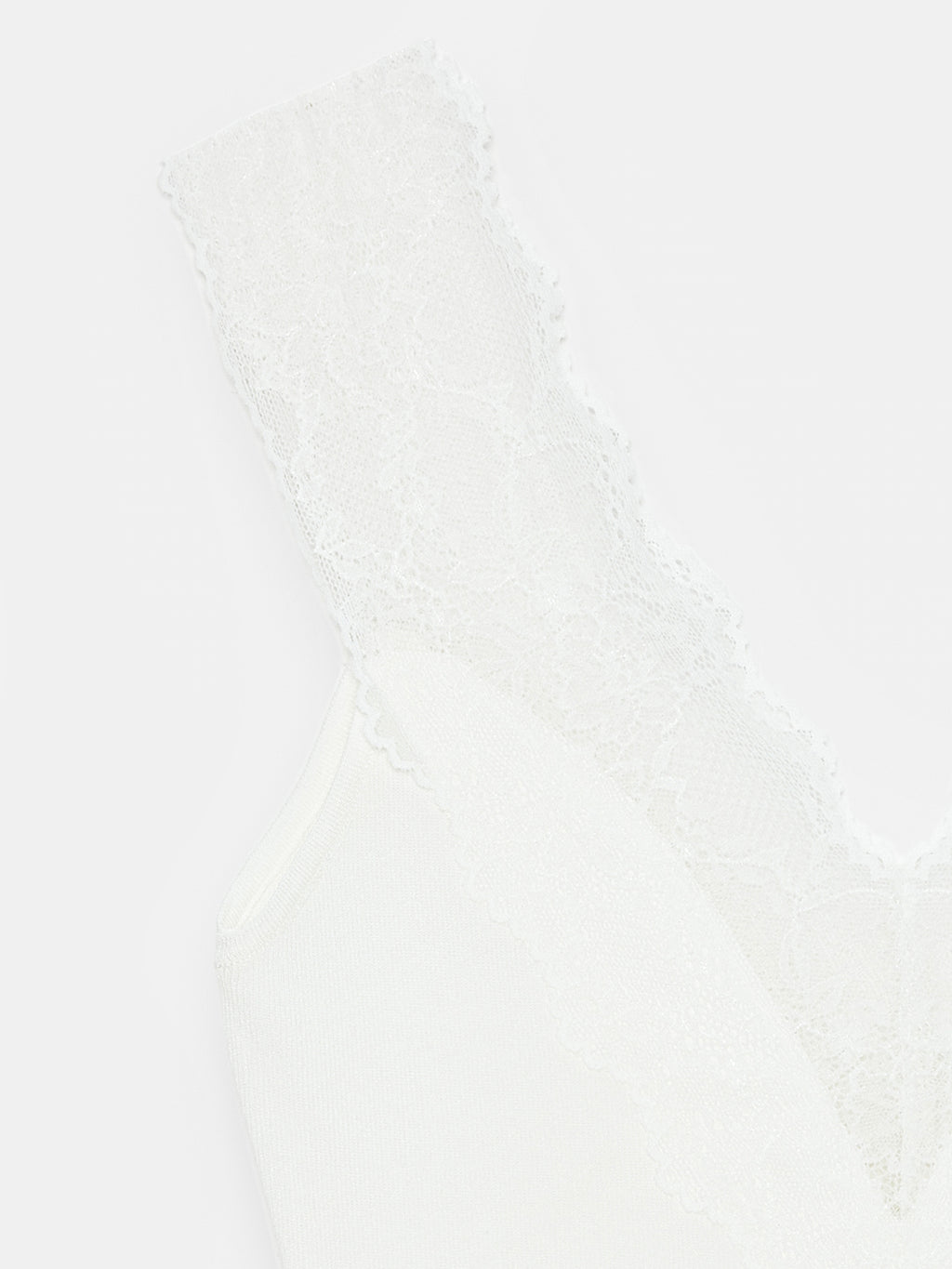 Elegant spetsblus med V-ringning - Vit