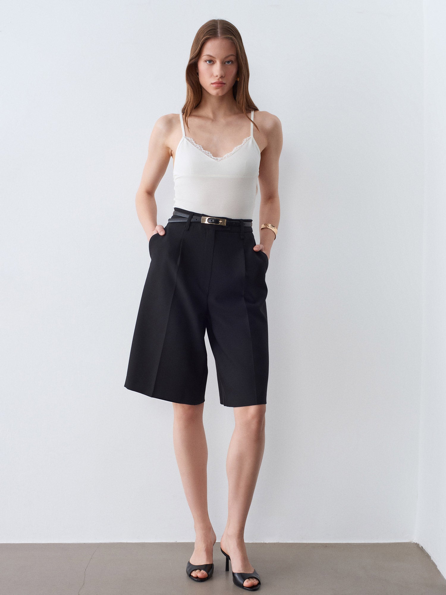 Elegant spetstopp  – Ecru