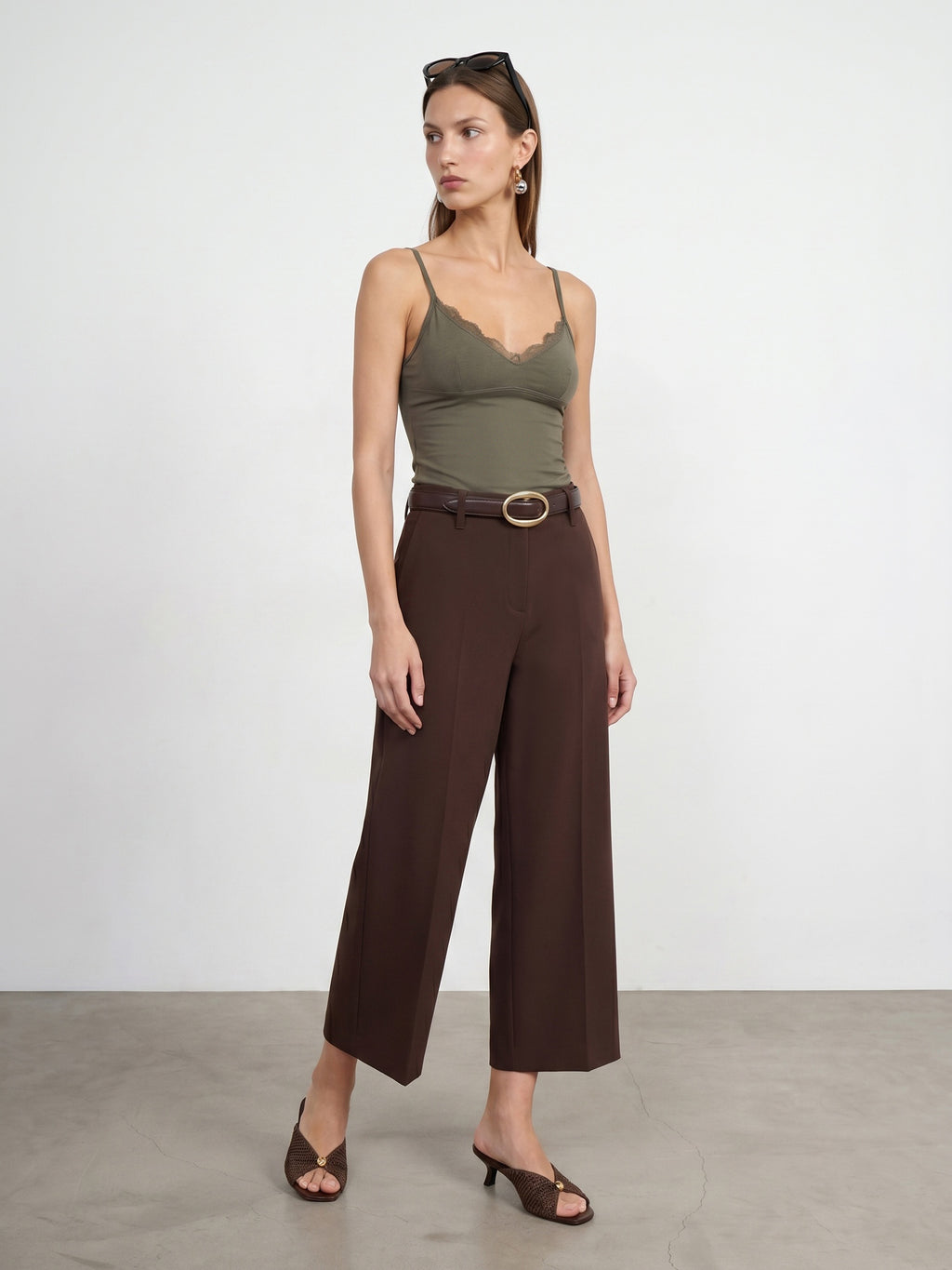Elegant spetstopp  – Khaki