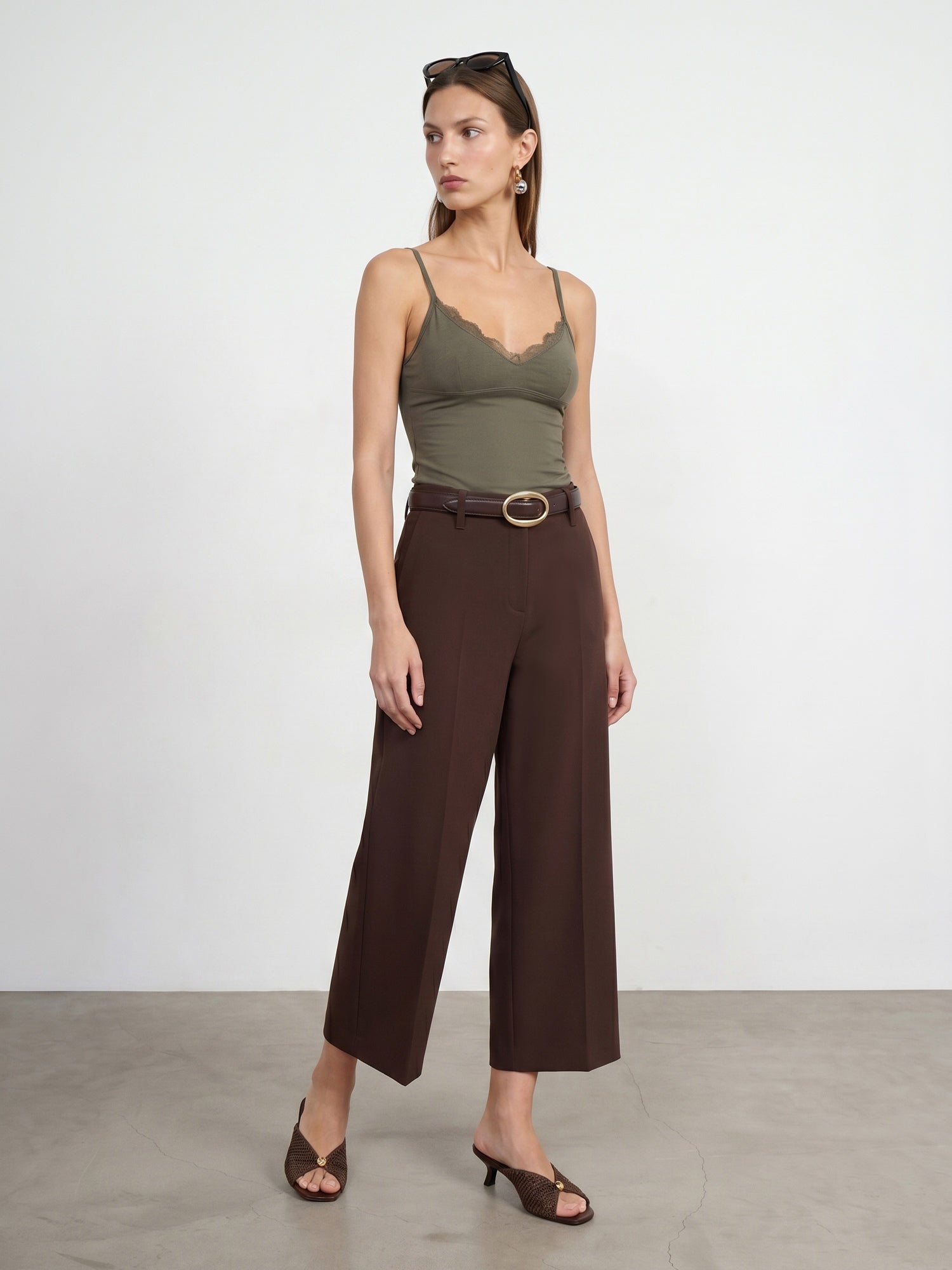 Elegant spetstopp  – Khaki