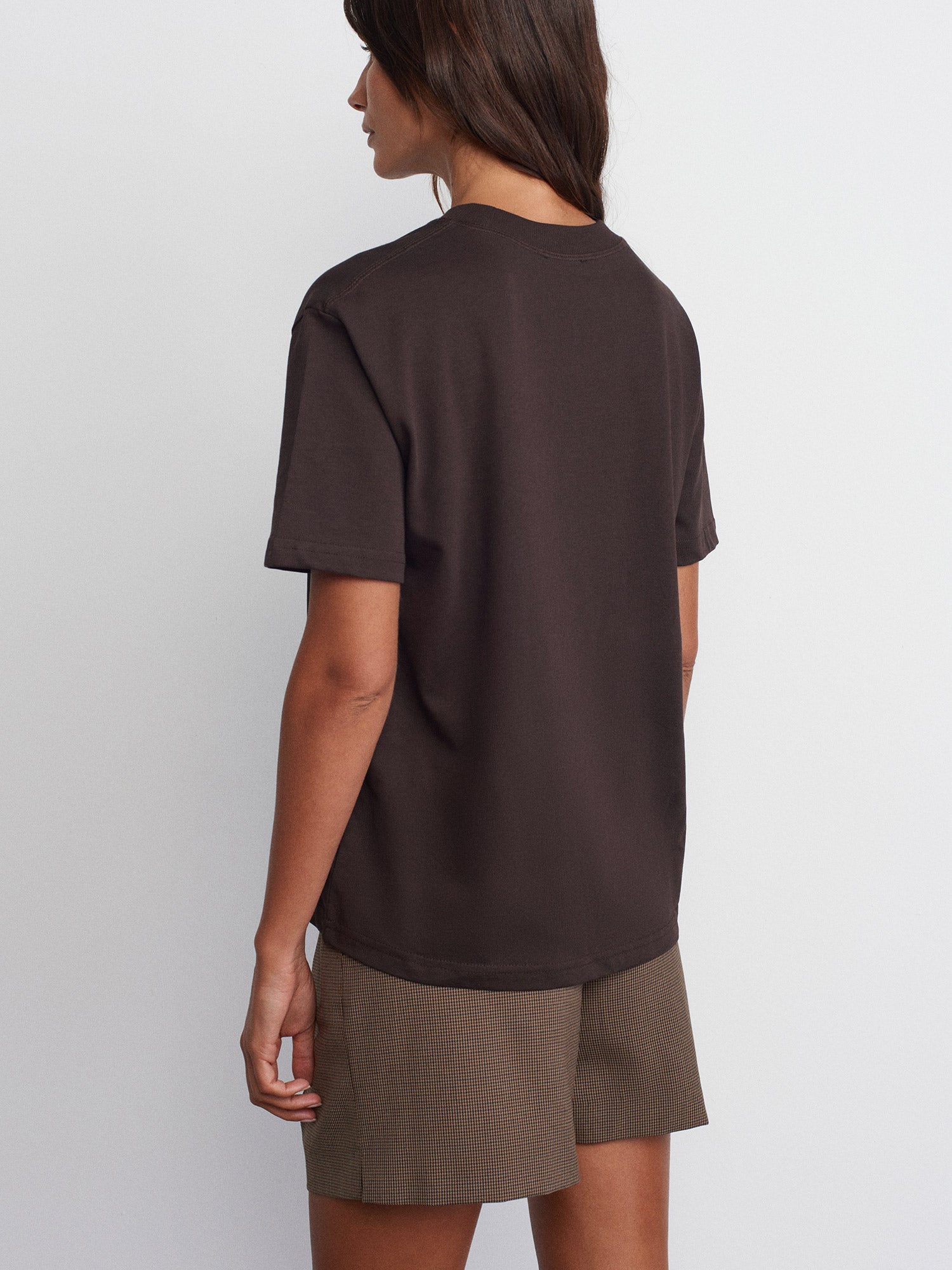 T-shirt i 100 % bomull - Mörkbrun