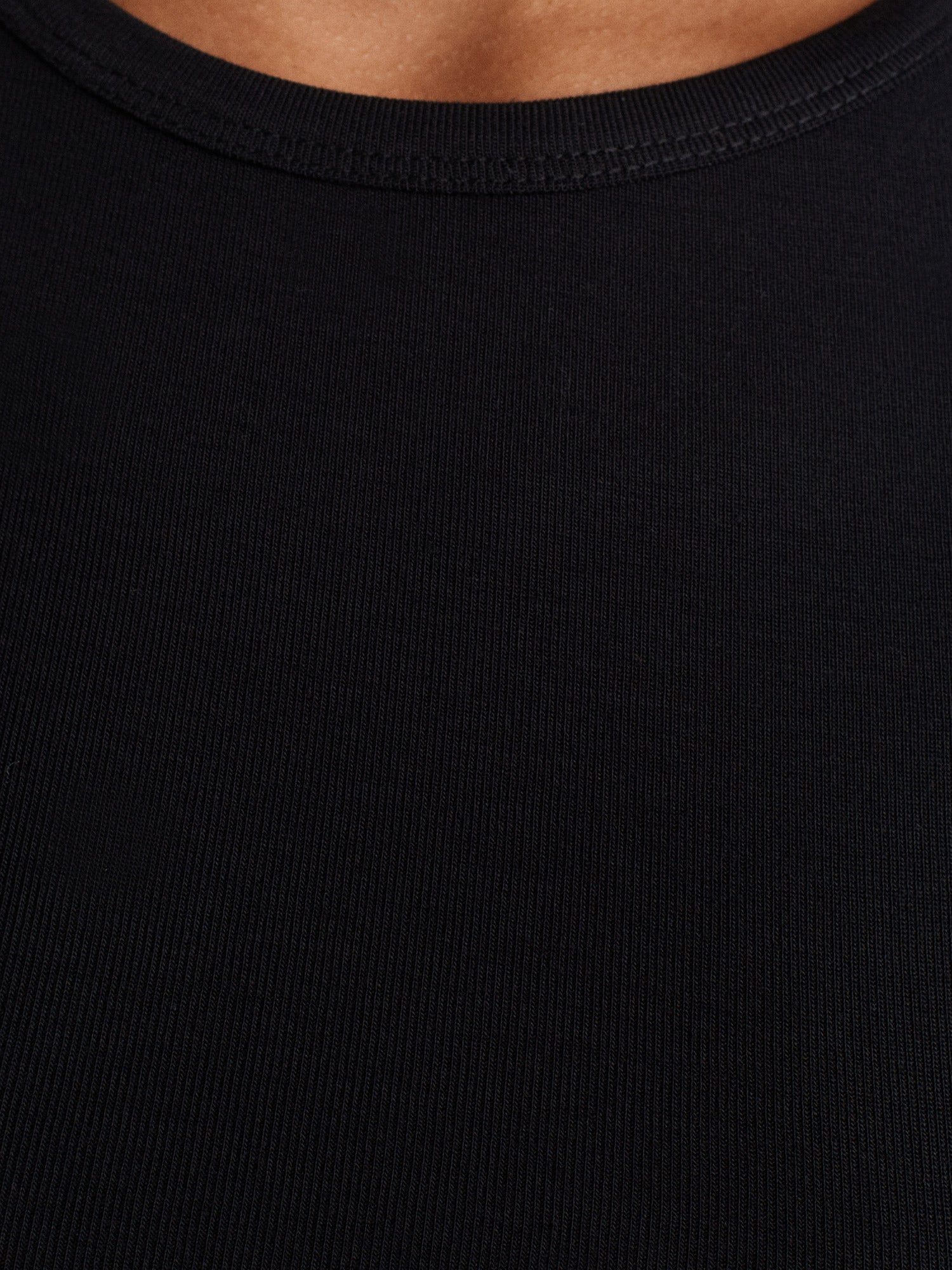 Croppad T-shirt – Svart