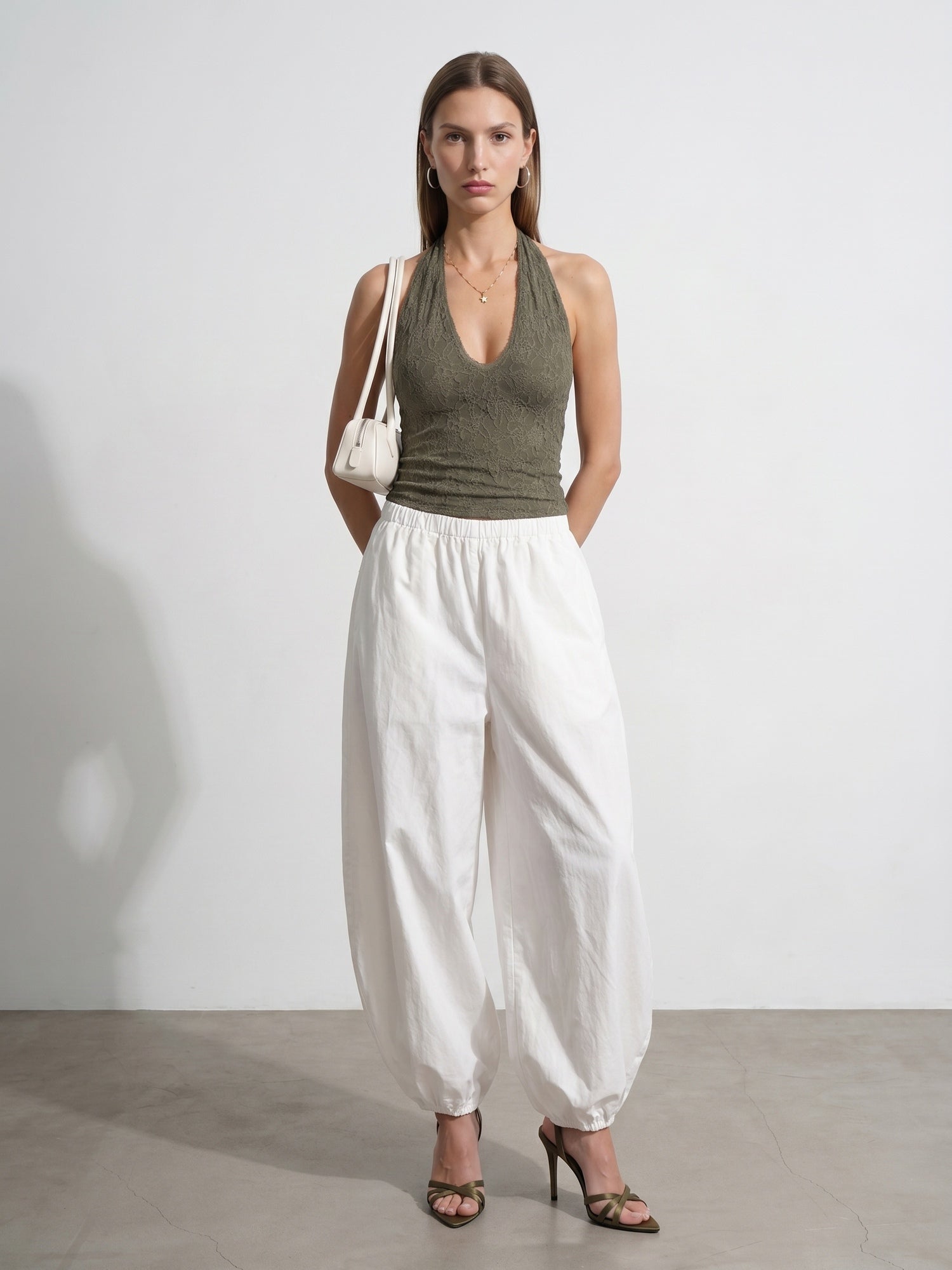Halterneck spetstopp – Khaki