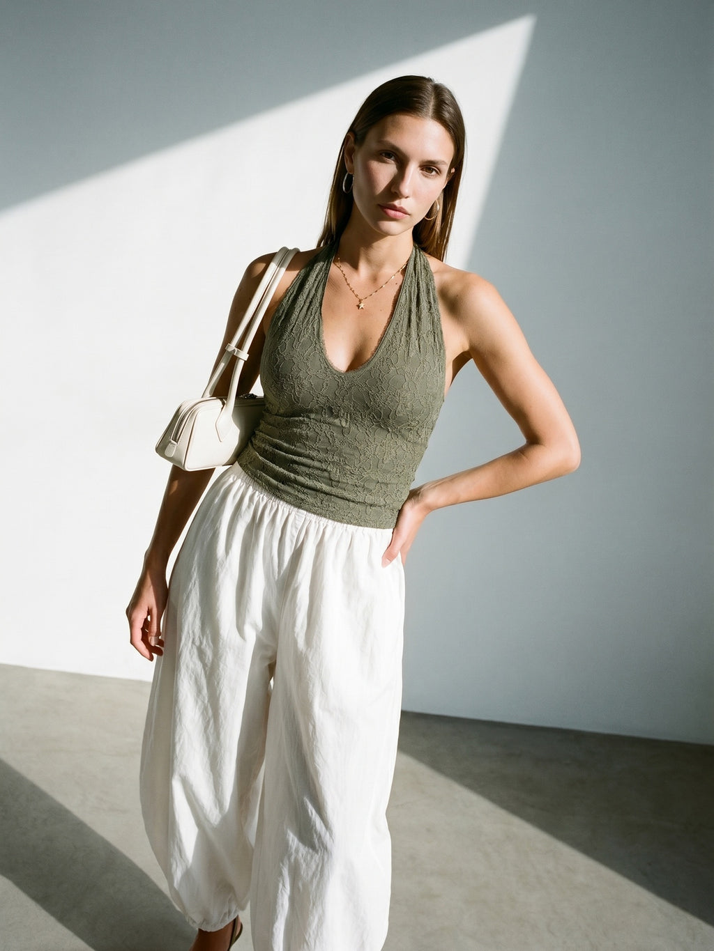 Halterneck spetstopp – Khaki