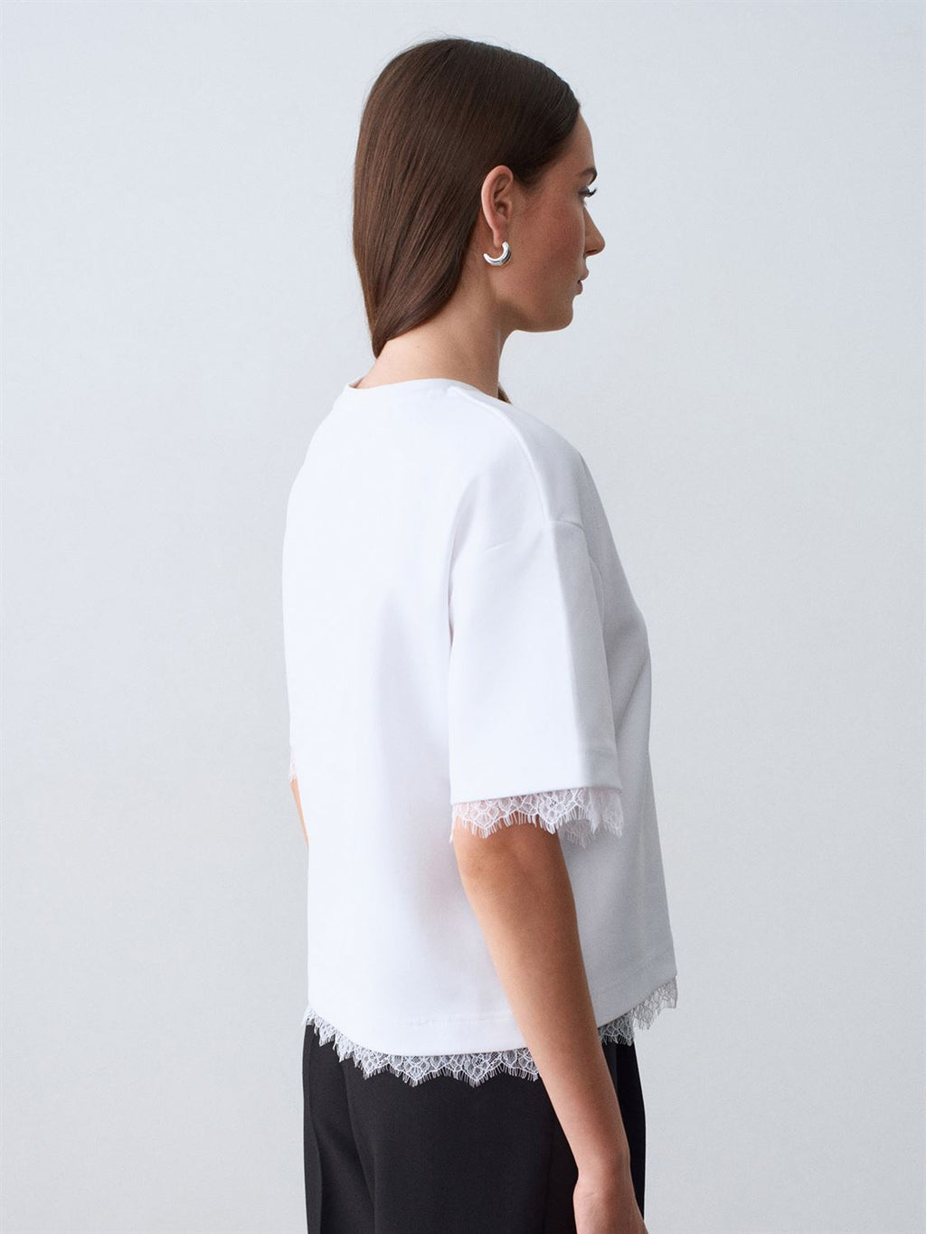 T-shirt med spetskant - Vit