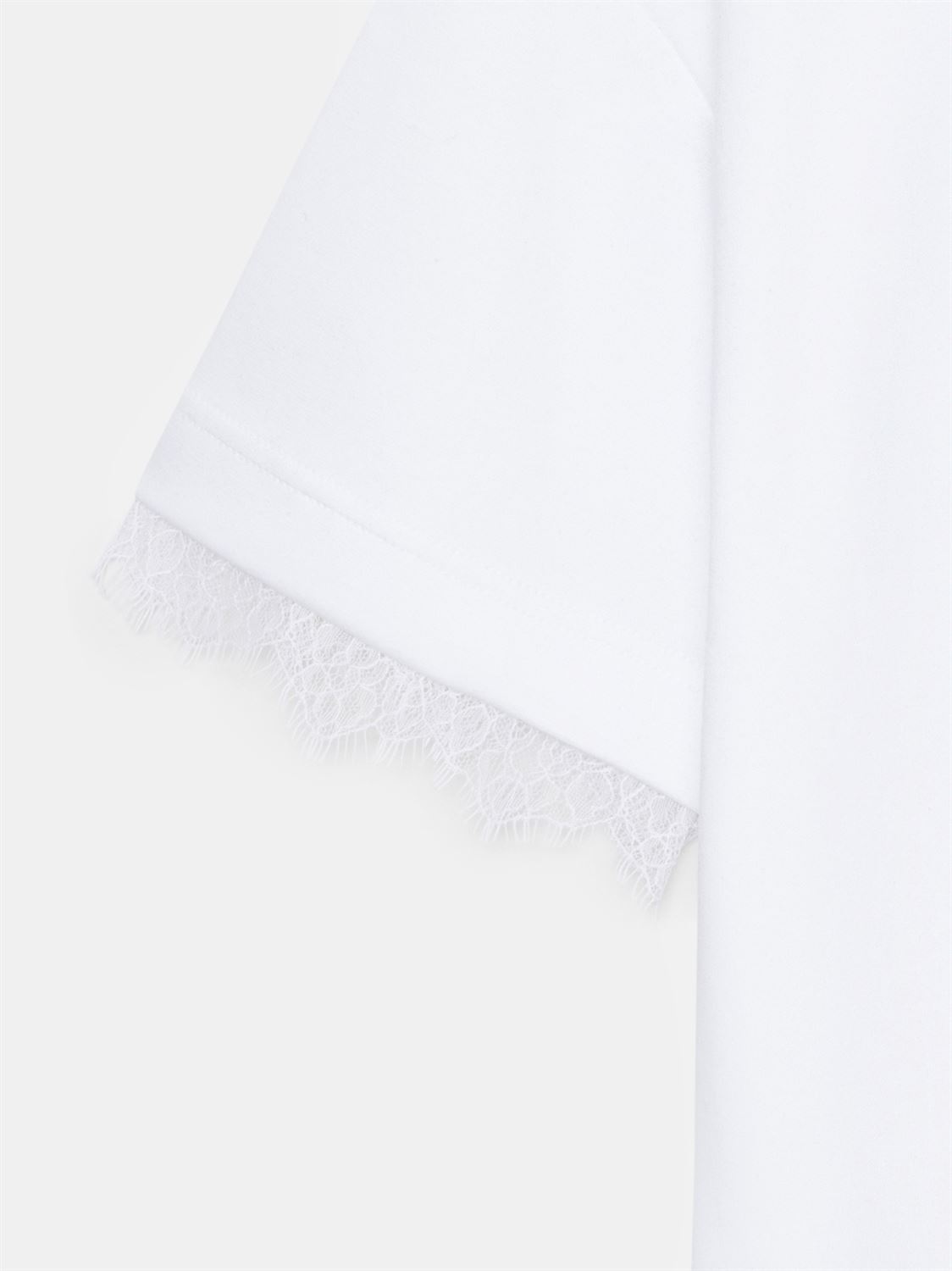T-shirt med spetskant - Vit