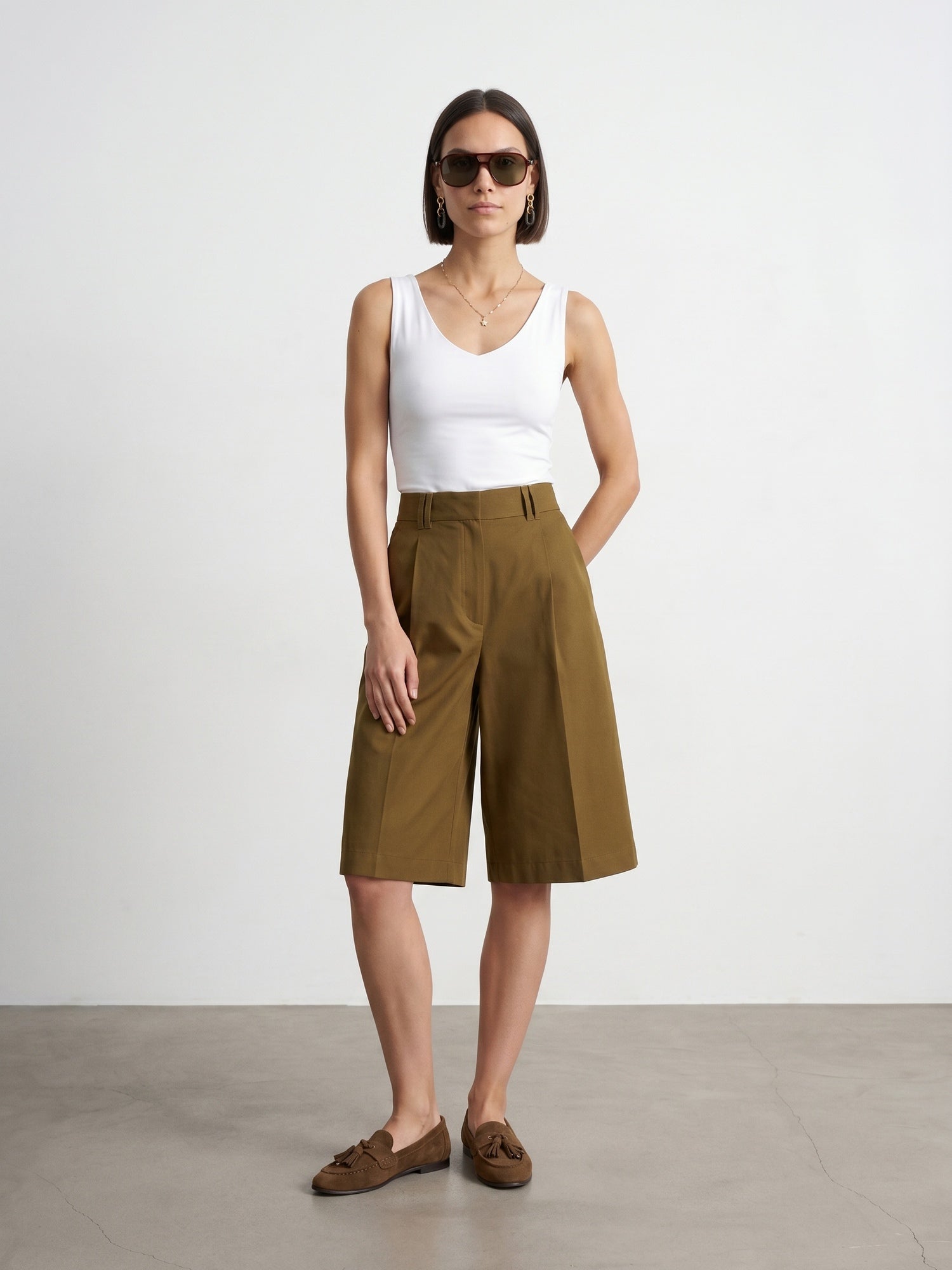 Essential V-ringad topp – Vit