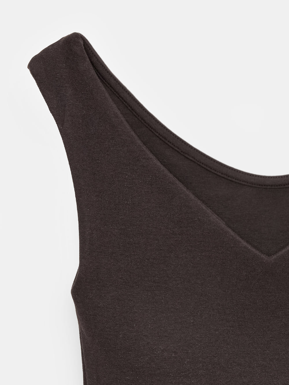 Essential V-ringad topp – Mörkbrun