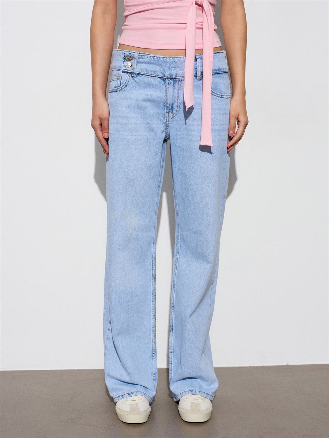 Jeans med bälte - Blå