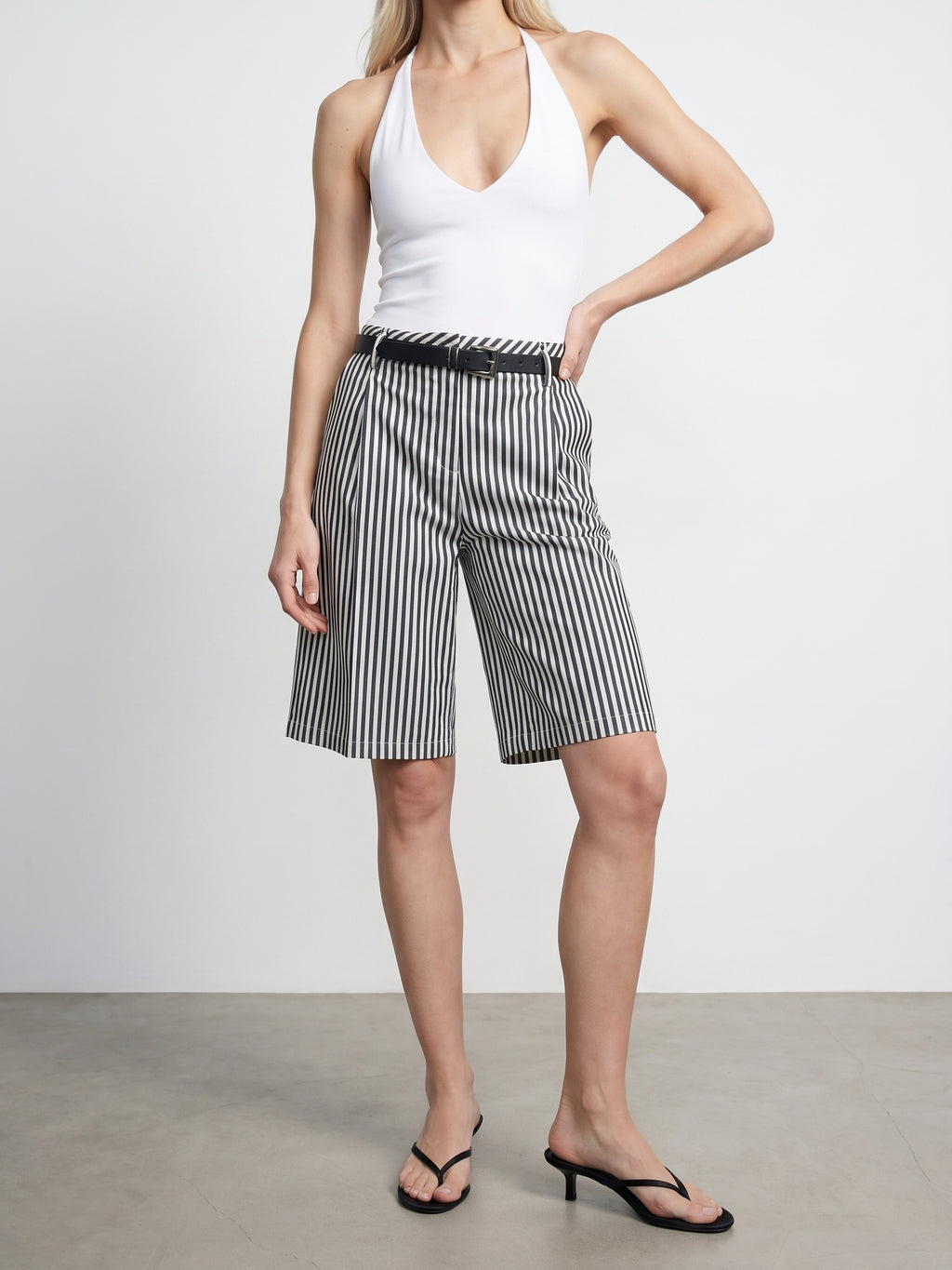 Plisserade Bermudashorts med Skärp – Randig
