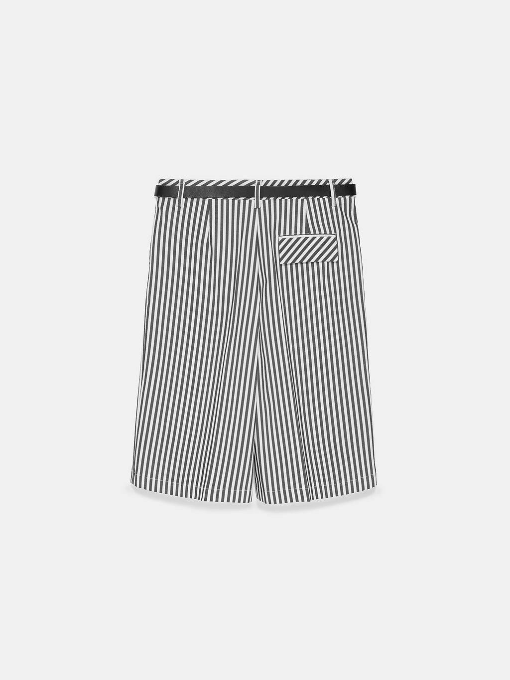 Plisserade Bermudashorts med Skärp – Randig