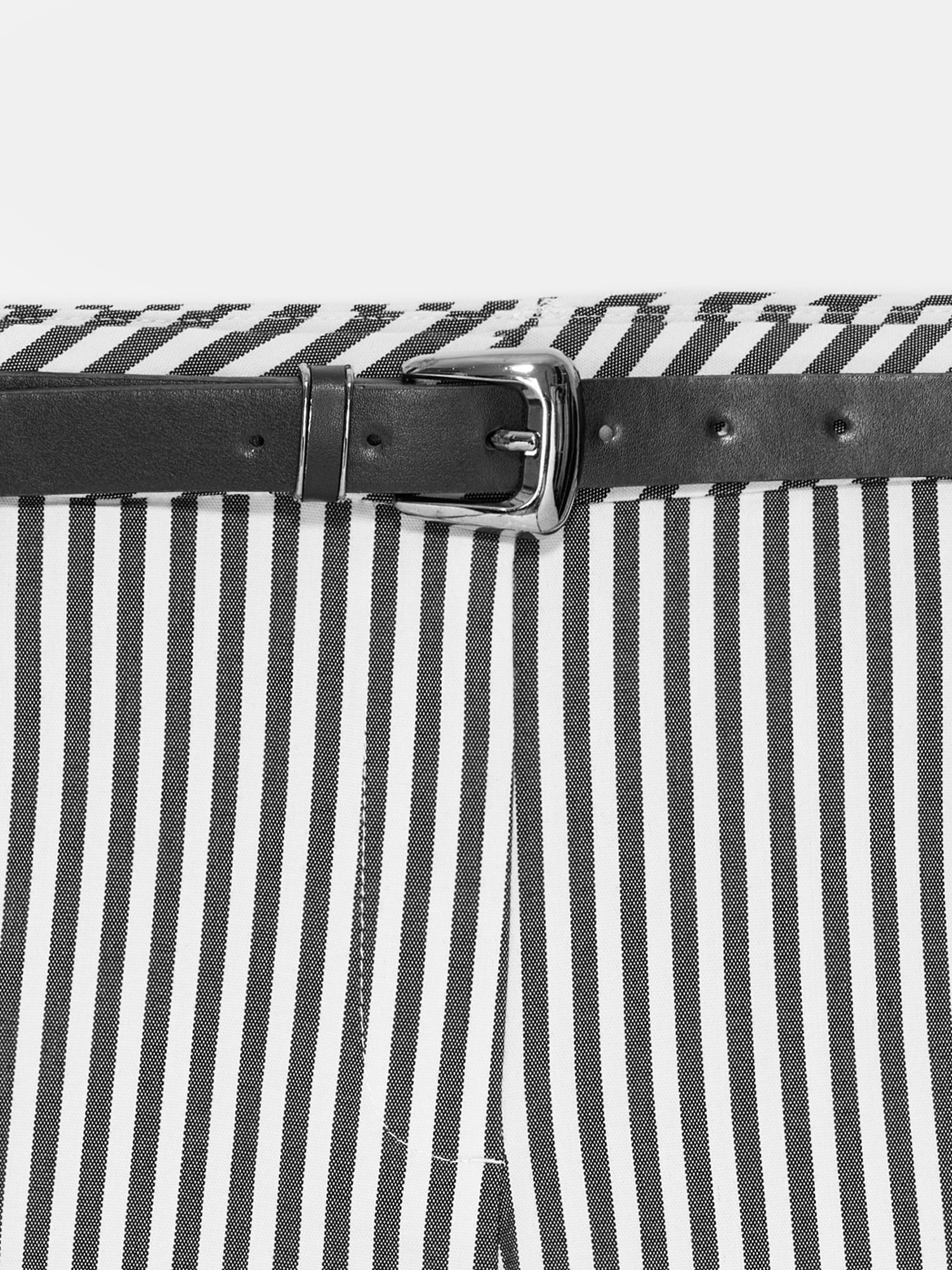 Plisserade Bermudashorts med Skärp – Randig