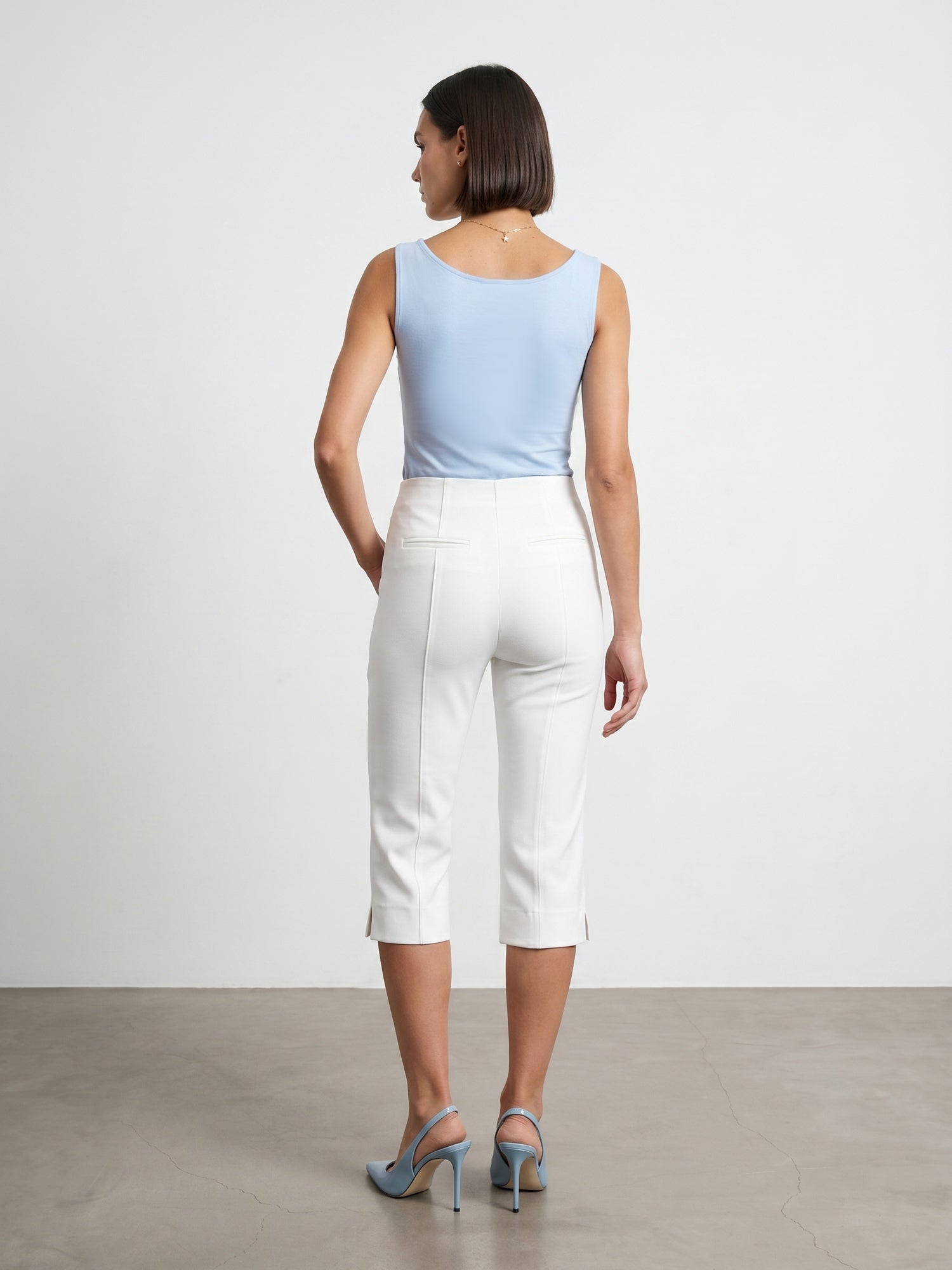 Capribyxor med Slits – Vit