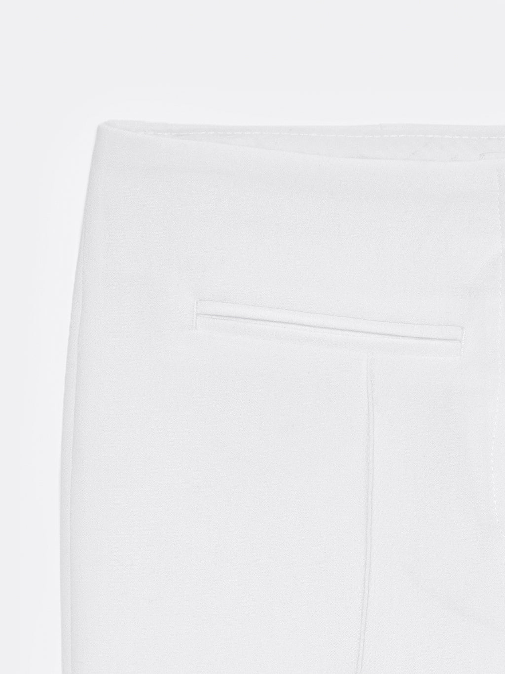 Capribyxor med Slits – Vit