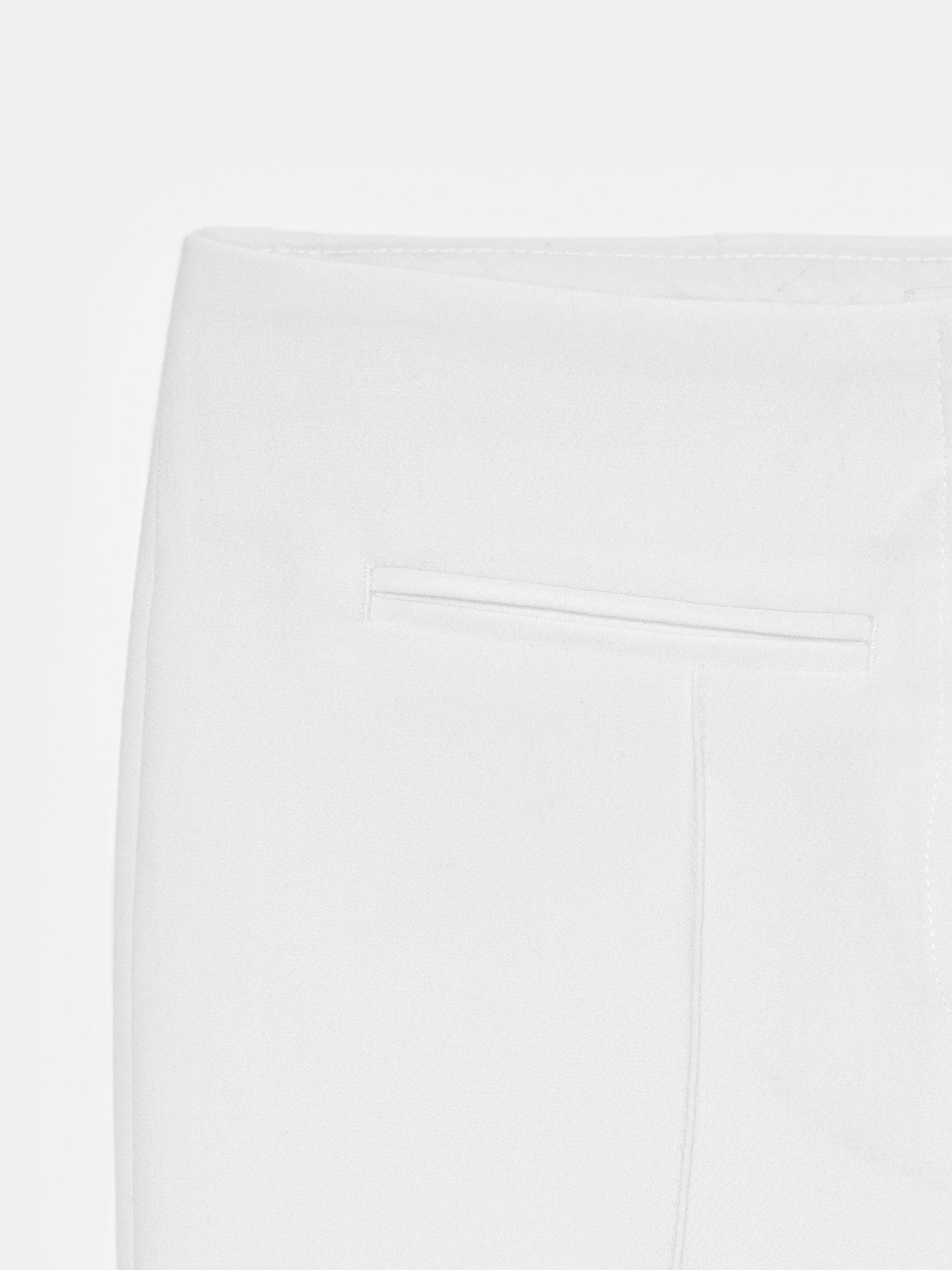 Capribyxor med Slits – Vit