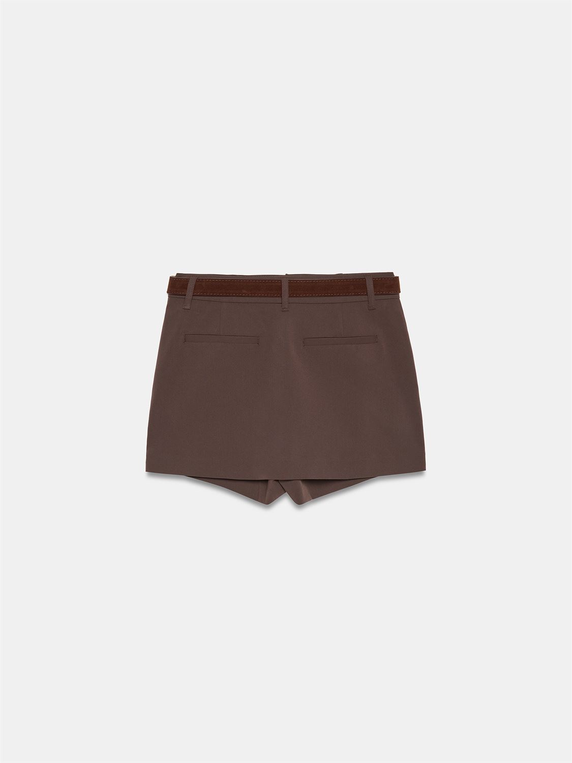 Bältad mini skort - Brun
