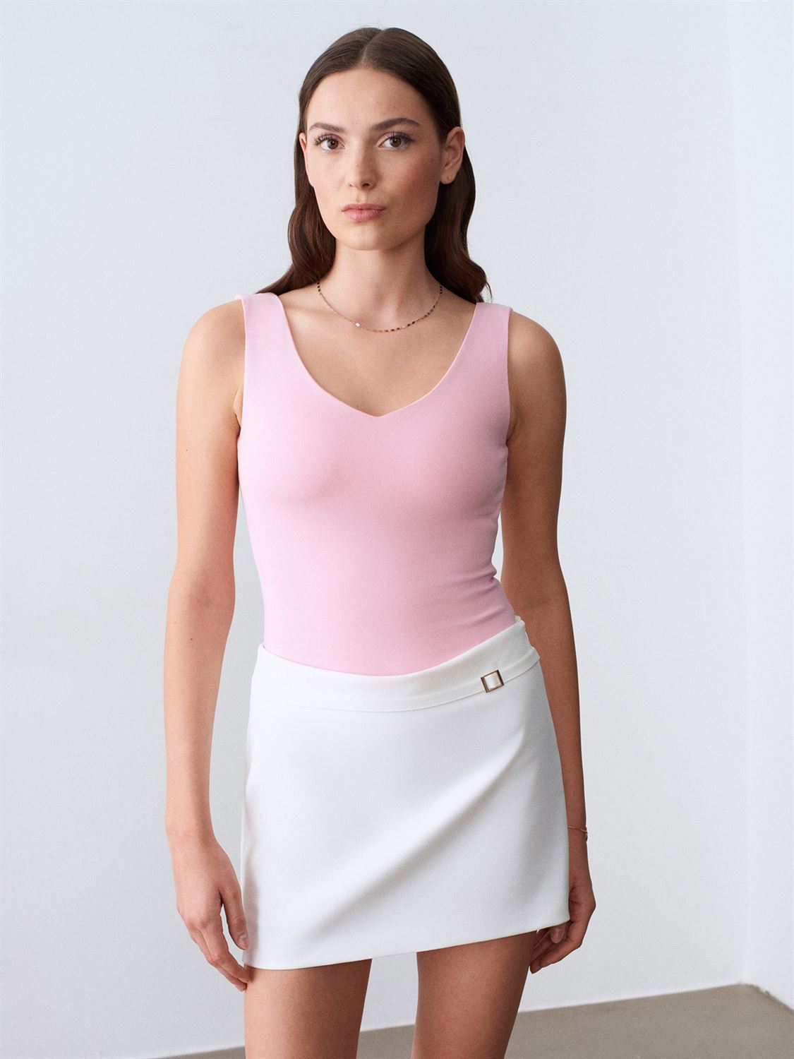 Mini skort med spänne - Vit