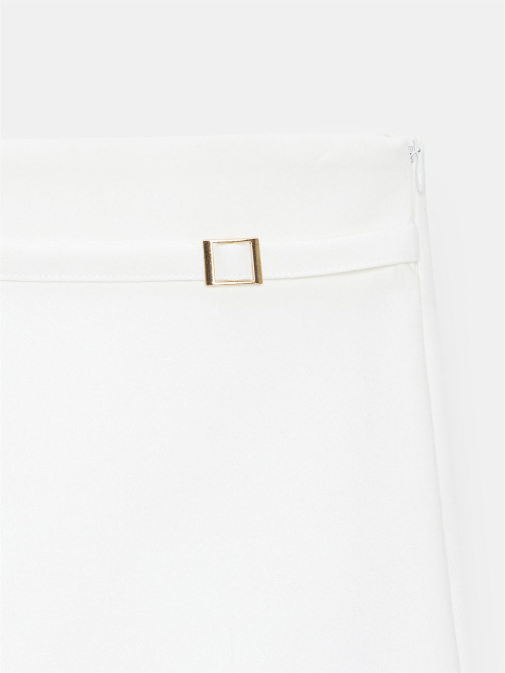 Mini skort med spänne - Vit